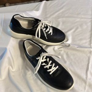 Women’s Ecco Soft 7 Runner sneakers